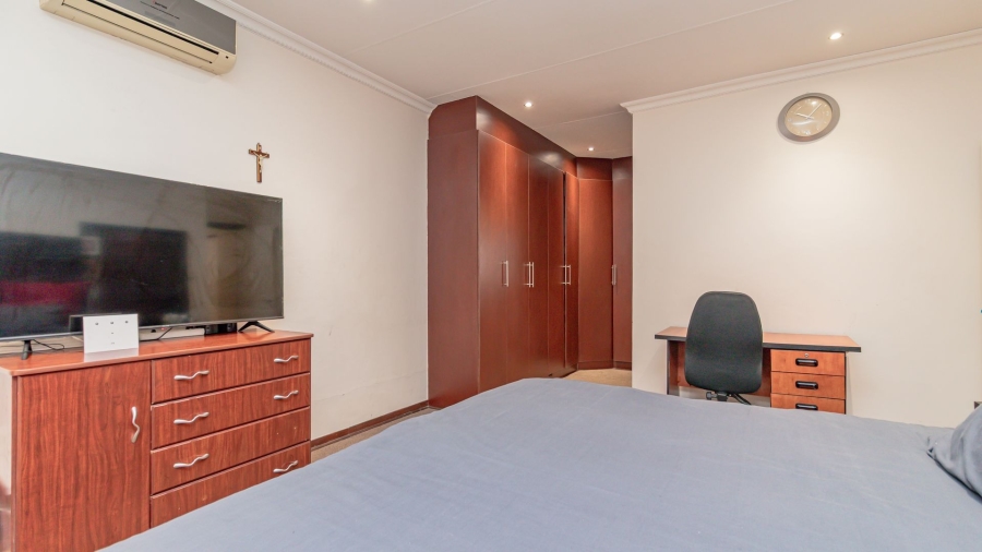 4 Bedroom Property for Sale in Safari Gardens North West